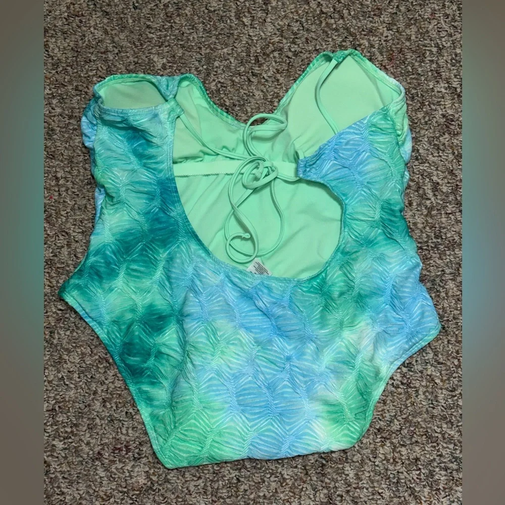 Women's‎ plus size no boundaries size 20 2X Green and Blue Pattern Swimsuit
